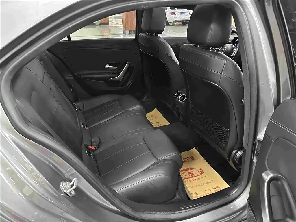 Mercedes-Benz A-Class 2021 — фото 10