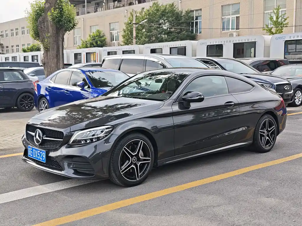 Mercedes-Benz C-Class 2023 — фото 1