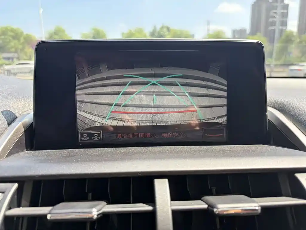 Lexus NX 2021 — фото 18