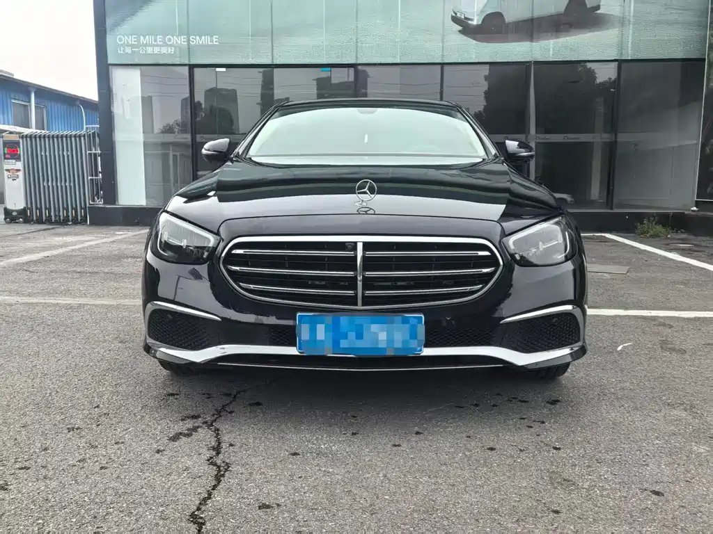 Mercedes-Benz E-Class 2023 — фото 2
