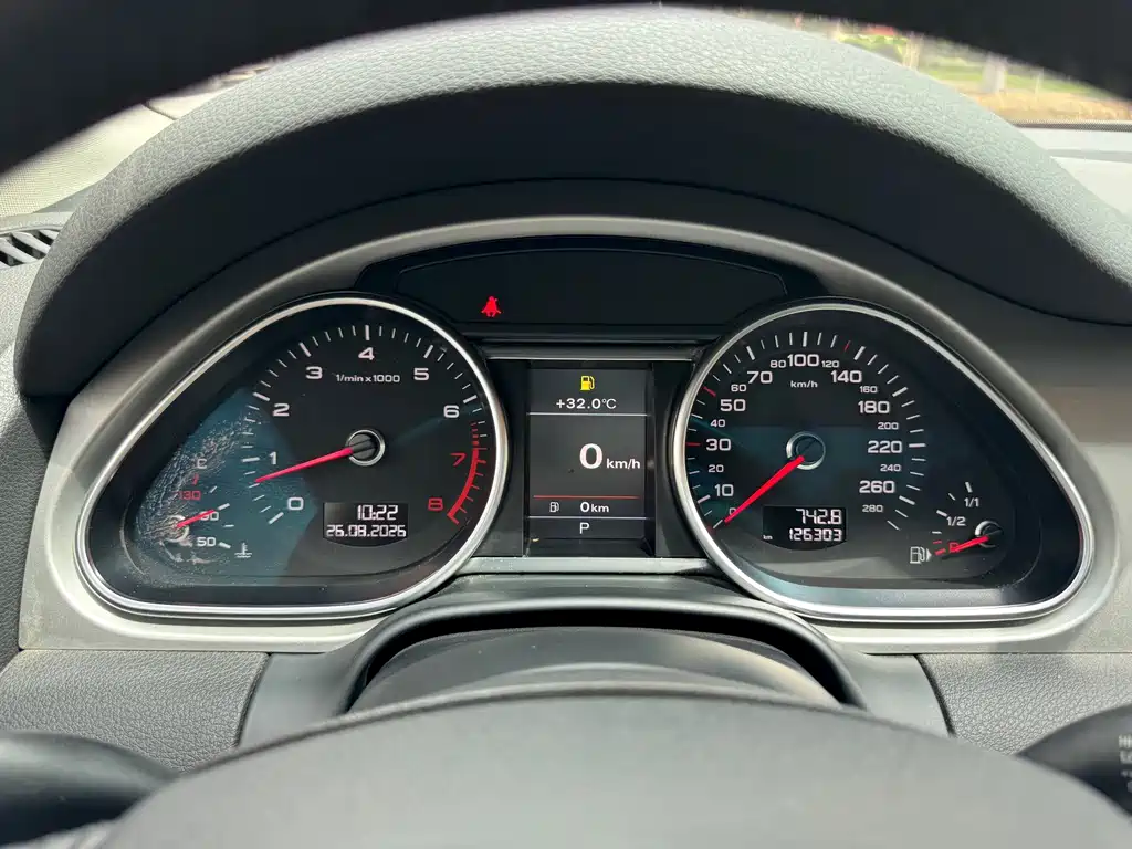 Audi Q7 2015 — фото 21