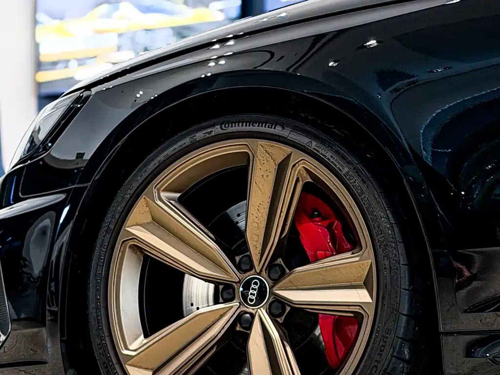 Audi RS 4 2024 — фото 18