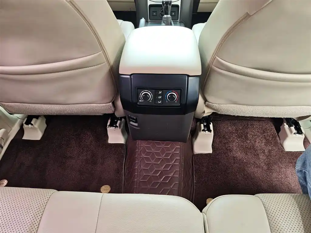 Toyota Prado 2019 — фото 25