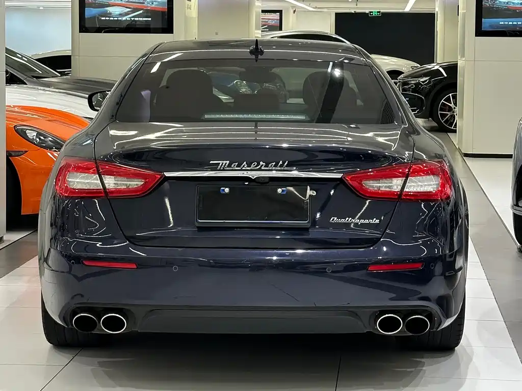 Maserati Quattroporte 2019 — фото 13
