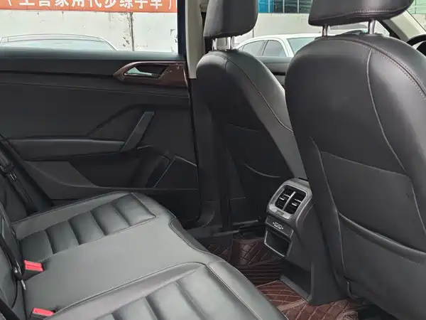 Volkswagen Tharu 2019