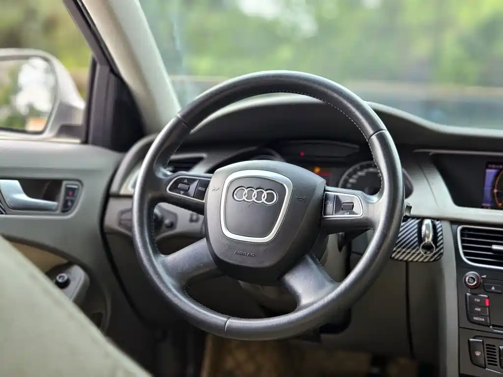 Audi A4L 2010