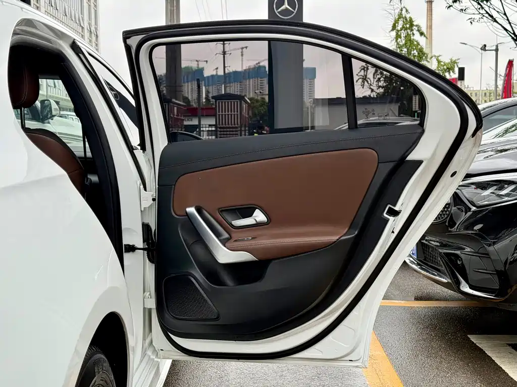 Mercedes-Benz A-Class 2022 — фото 25