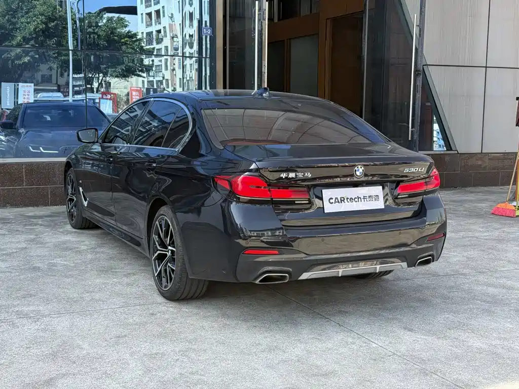 BMW 5 Series 2021