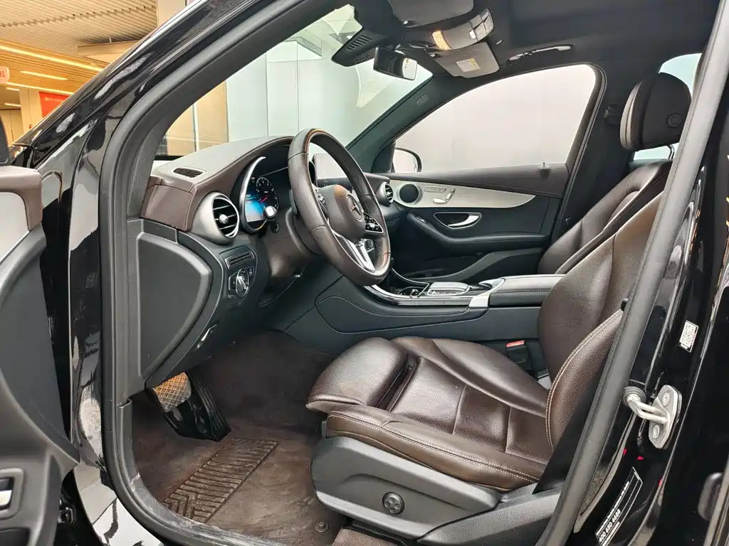 Mercedes-Benz GLC 2021