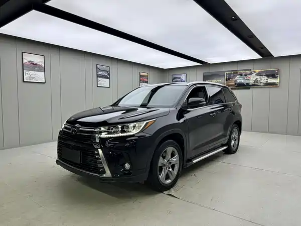 Toyota Highlander 2021