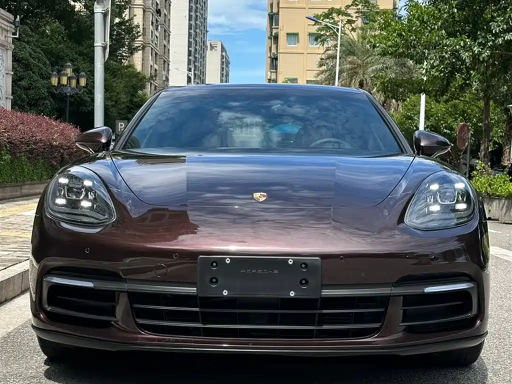 Porsche Panamera 2018 — фото 11