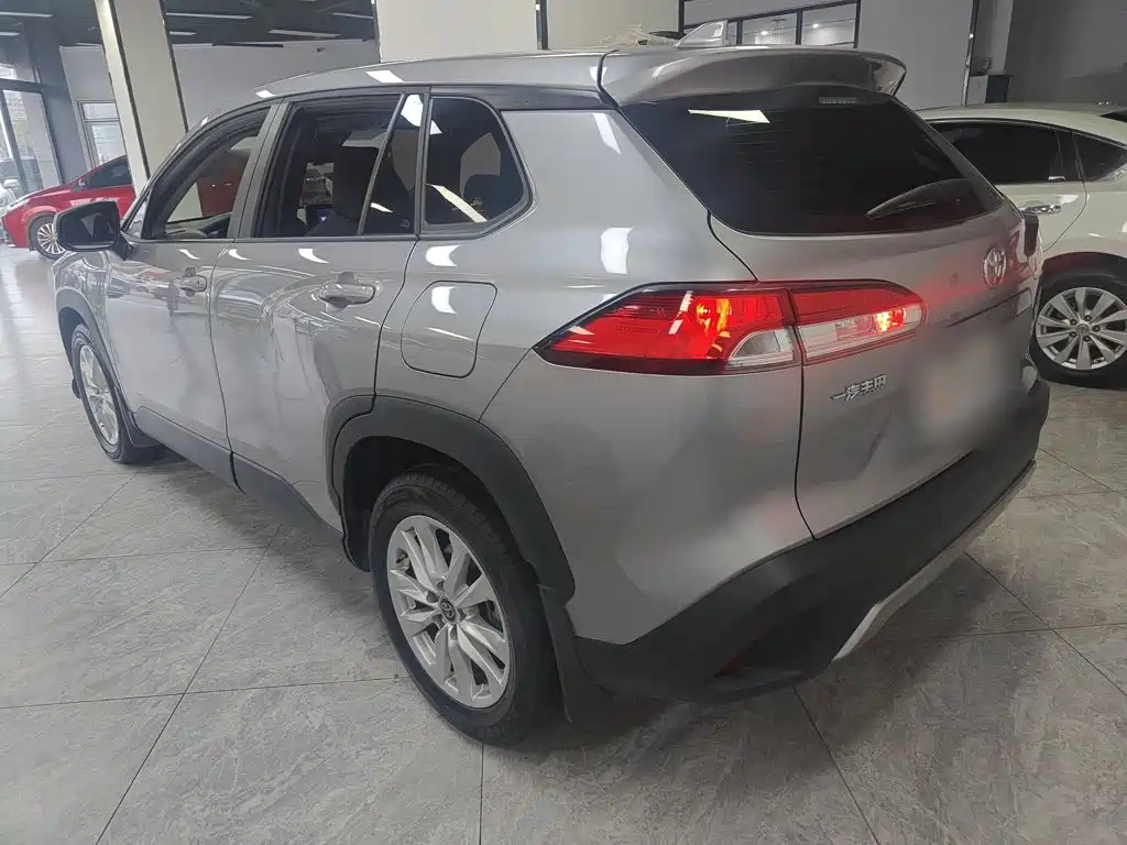 Toyota Corolla Cross 2022 — фото 23