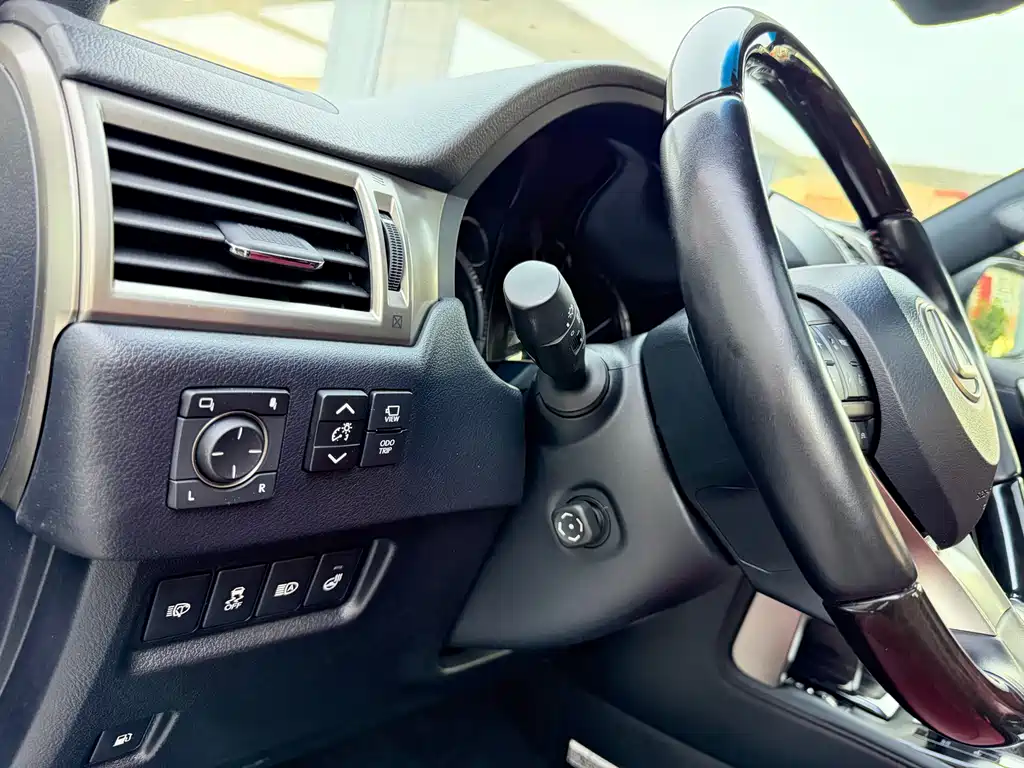 Lexus GX 2020 — фото 13