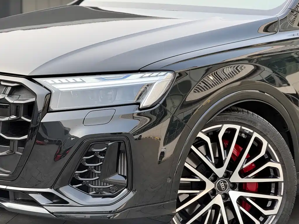 Audi SQ7 2025 — фото 2