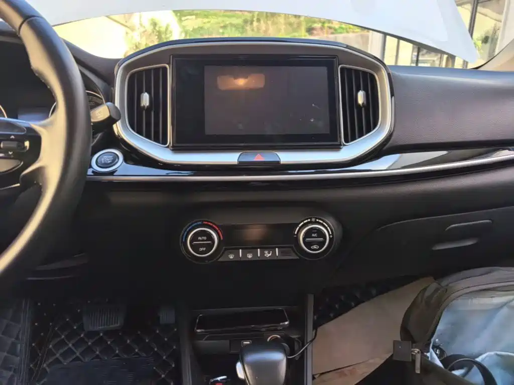Kia KX1 2020 — фото 13