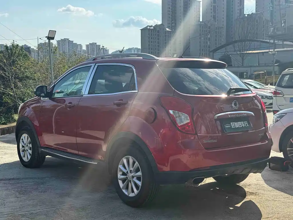 Ssangyong Korando 2015 — фото 11