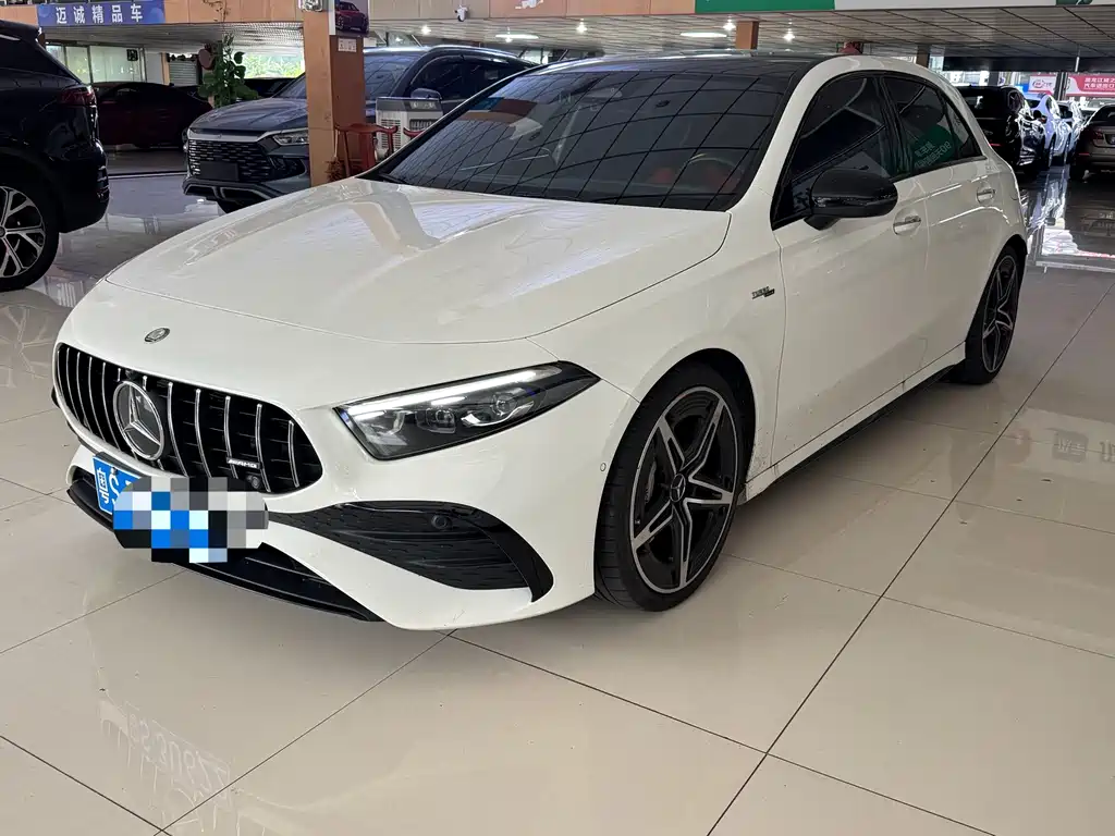 Mercedes-Benz A-Class AMG 2024 — фото 2