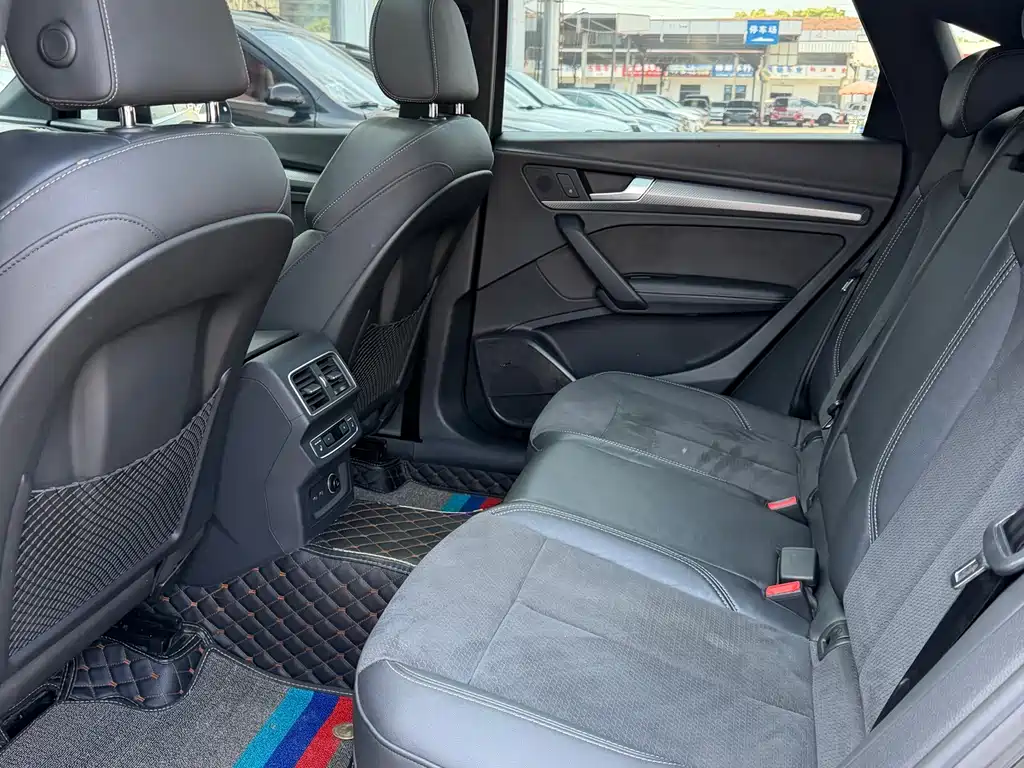 Audi Q5L Sportback 2021 — фото 6