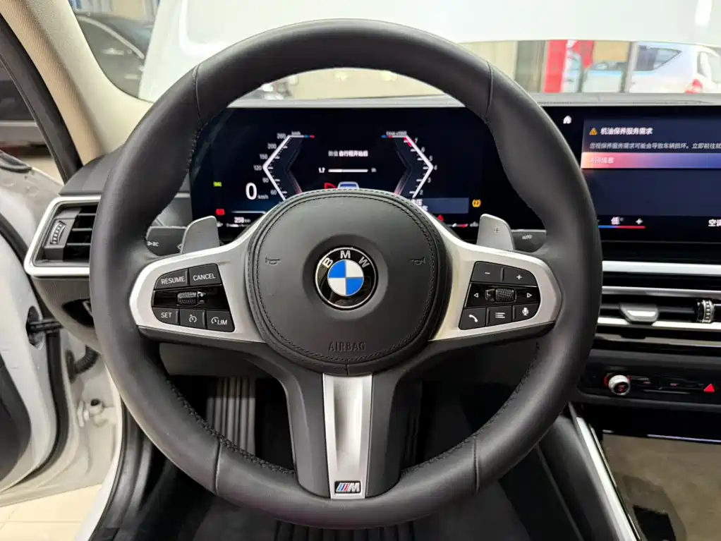 BMW 3 Series 2023 — фото 11