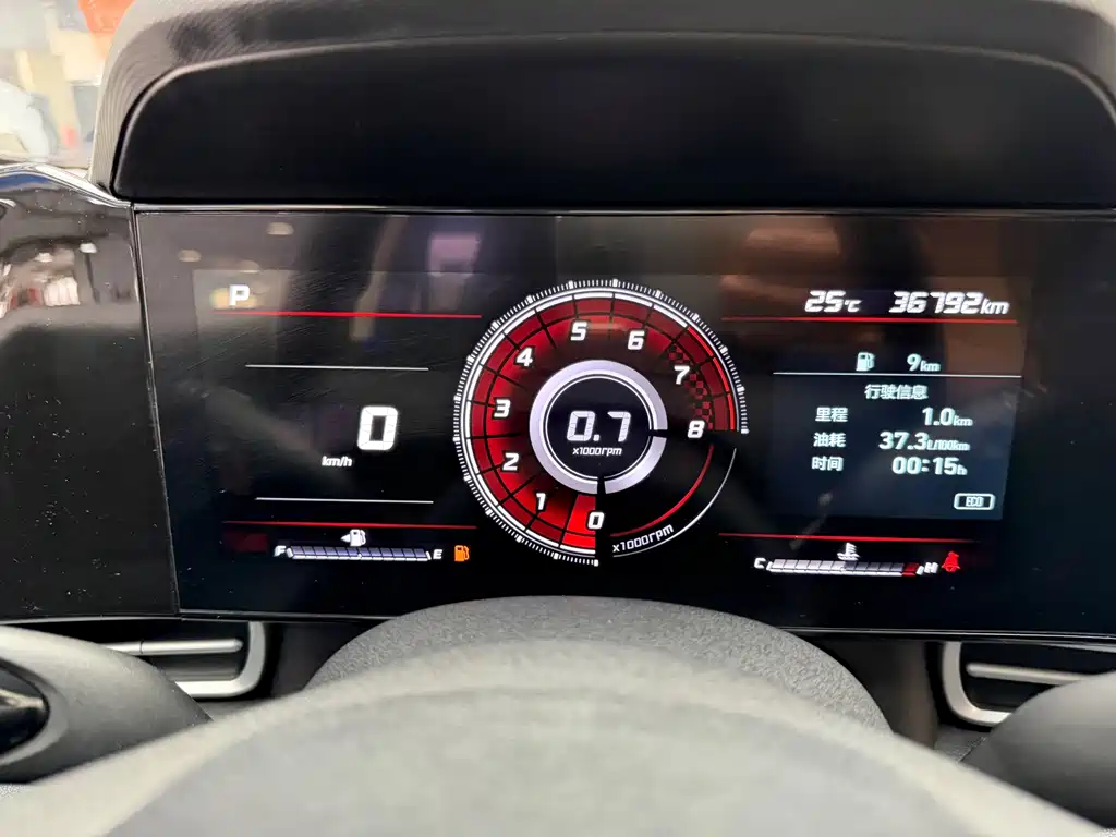 Hyundai Elantra 2022 — фото 15