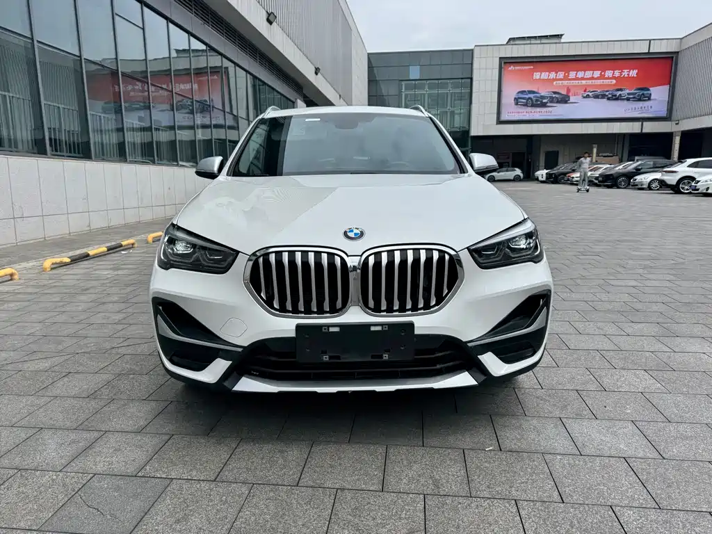BMW X1 2022 — фото 2