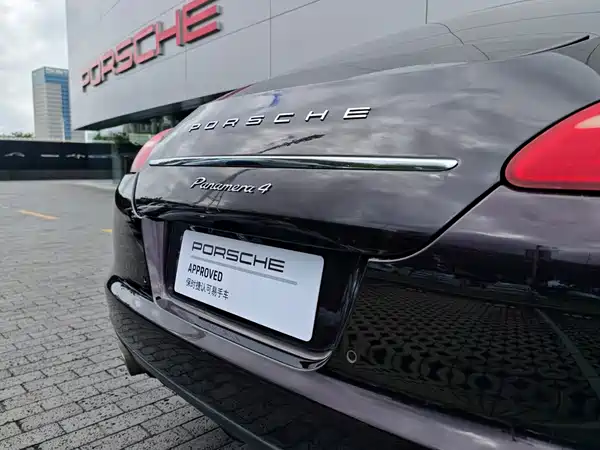 Porsche Panamera 2012