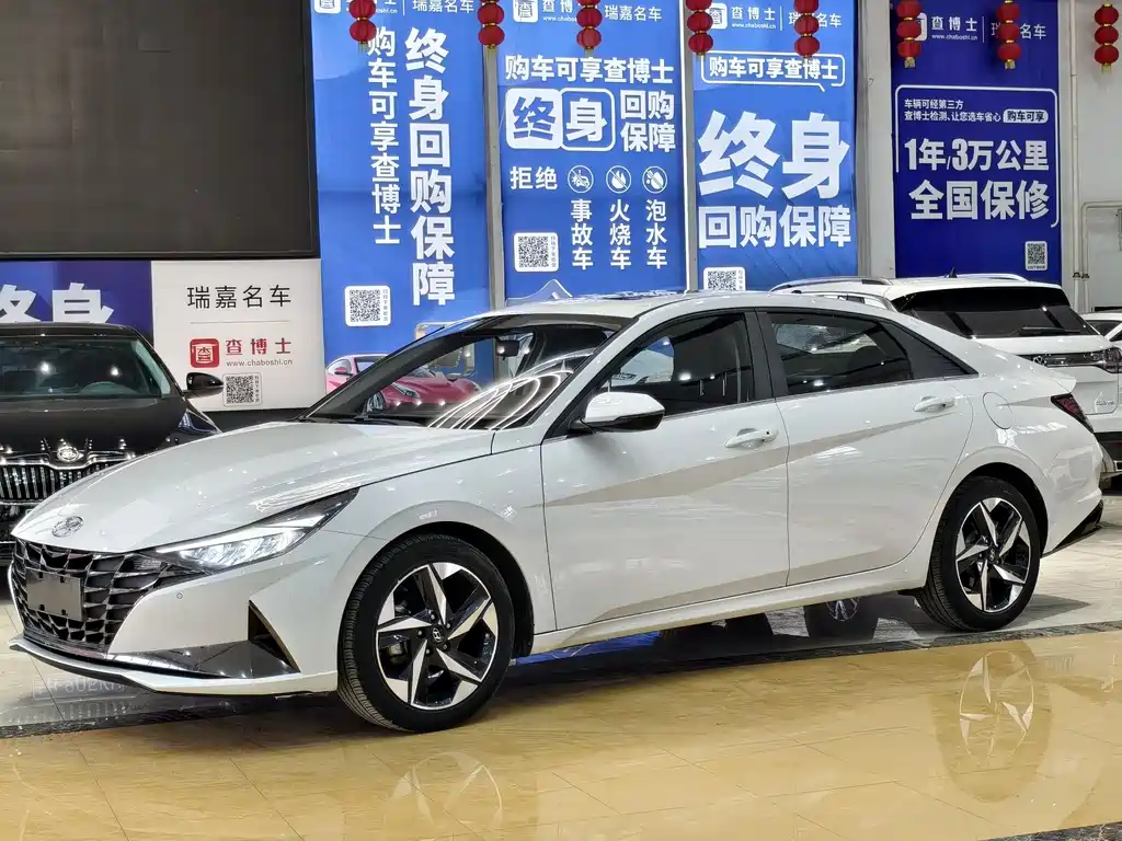 Hyundai Elantra 2022 — фото 3