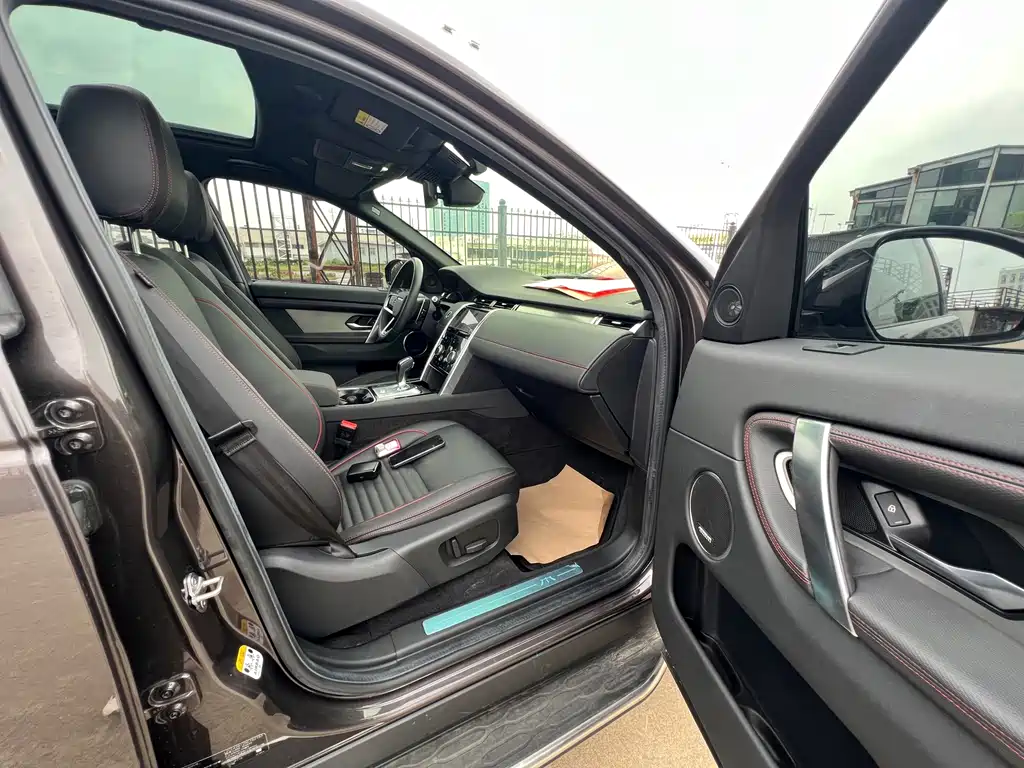 Land Rover Discovery Sport 2023 — фото 13