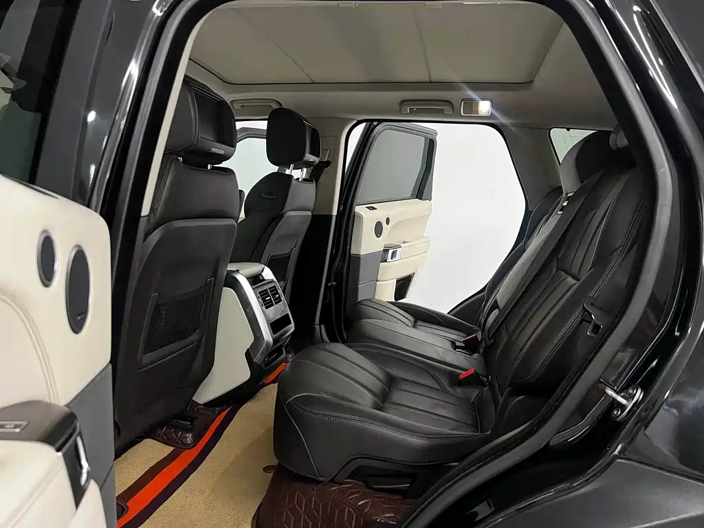 Land Rover Range Rover Sport 2016 — фото 16