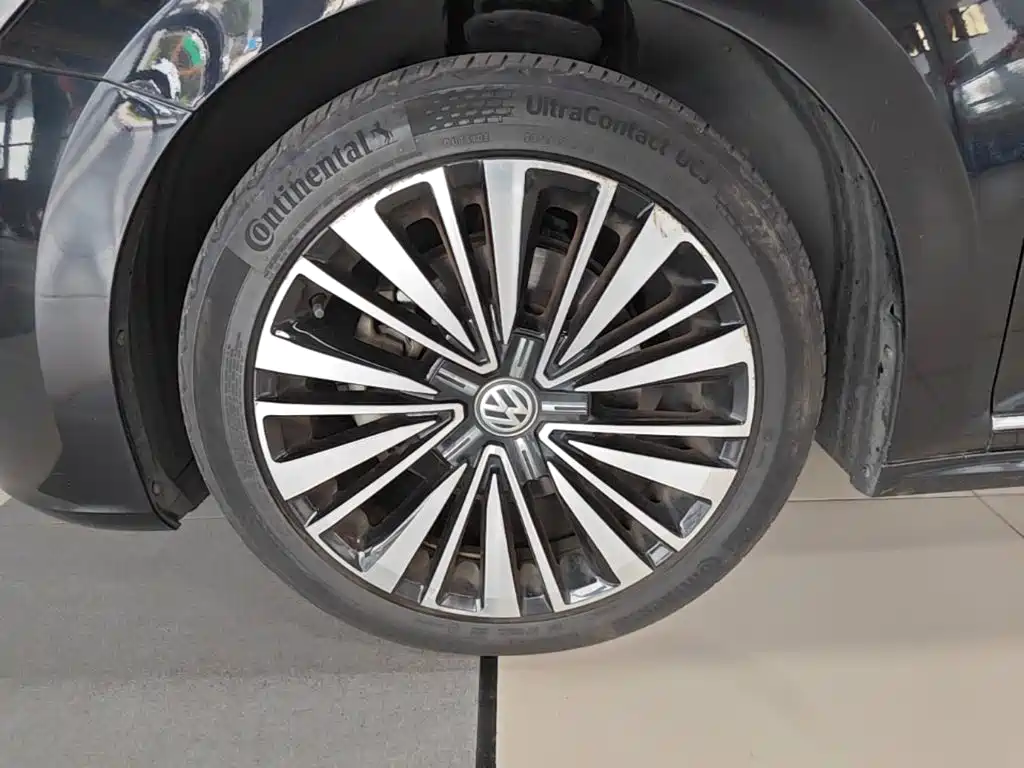 Volkswagen Passat 2019 — фото 23