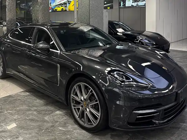 Porsche Panamera 2020
