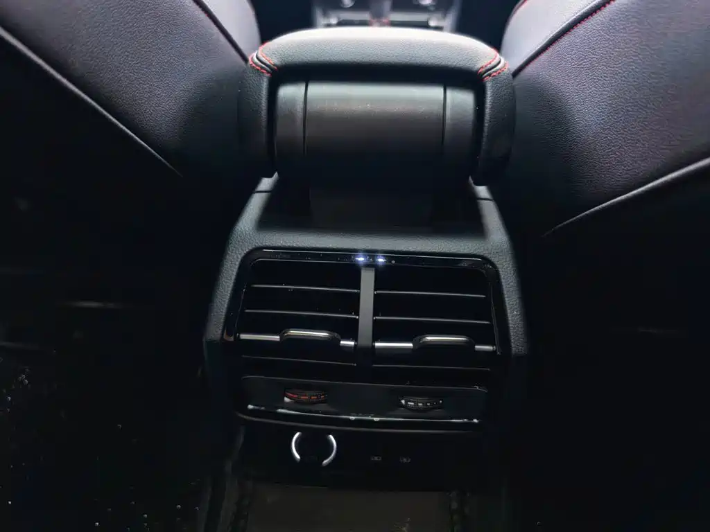 Audi Q3 Sportback 2023 — фото 12
