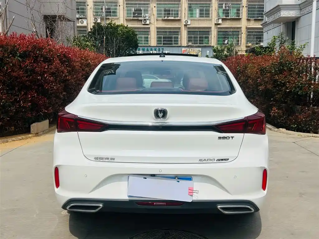 Changan Eado 2022 — фото 11