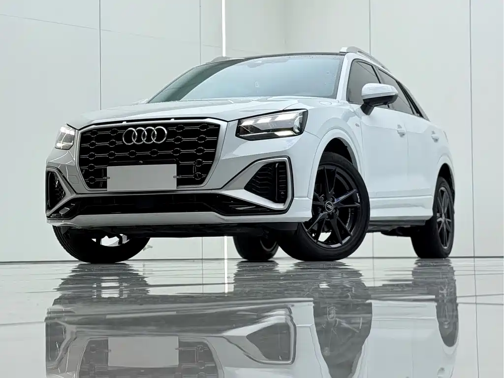 Audi Q2L 2023