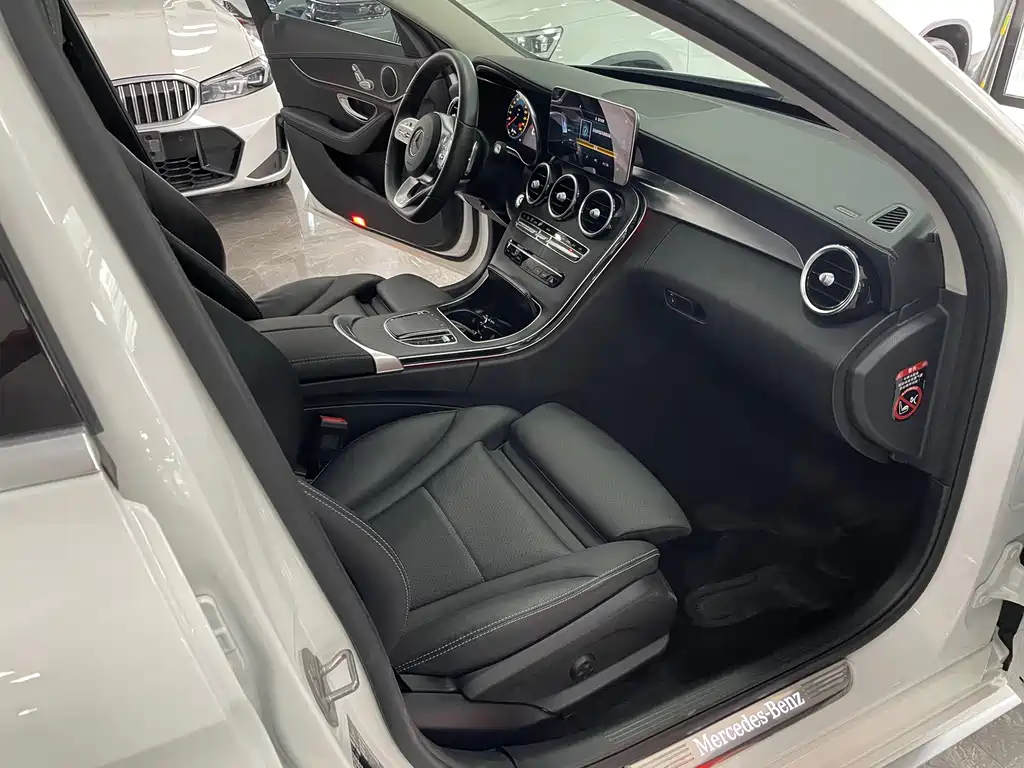 Mercedes-Benz C-Class 2020
