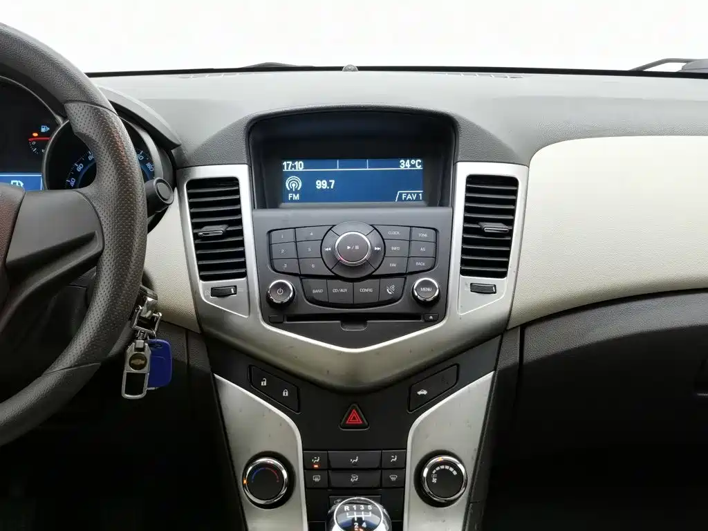 Chevrolet Cruze 2015 — фото 12