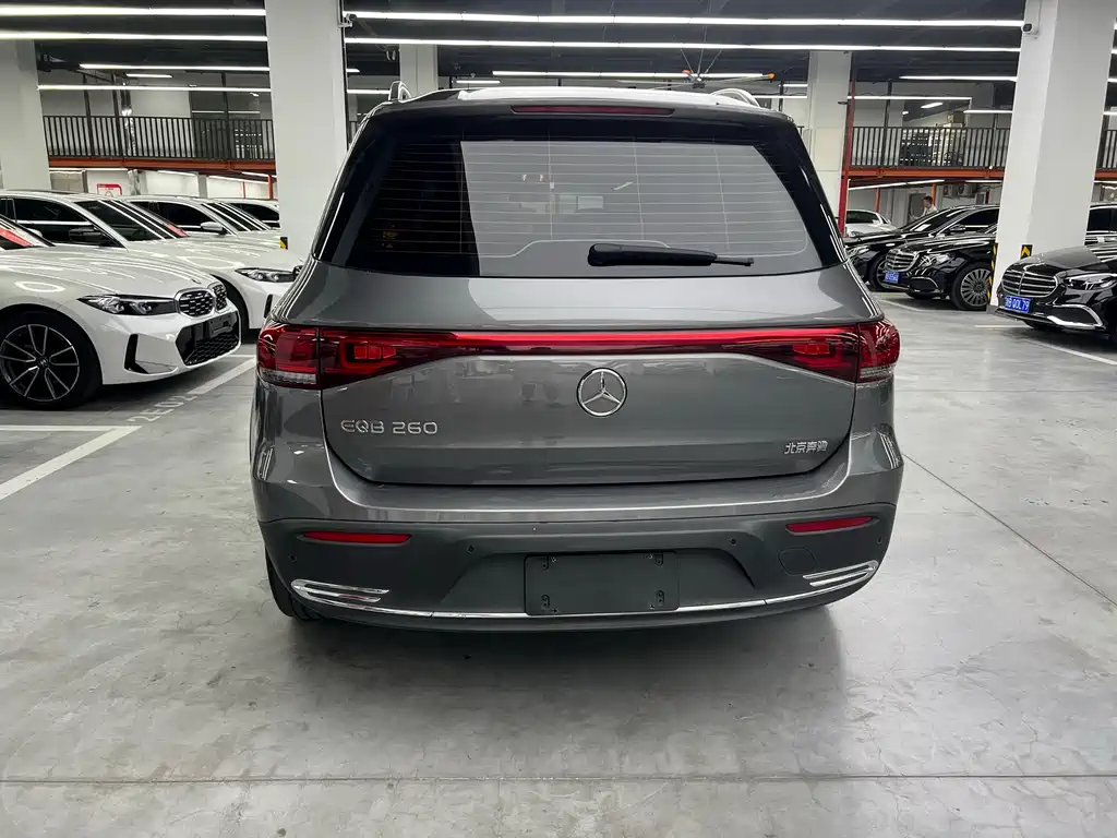 Mercedes-Benz EQB 2023 — фото 12