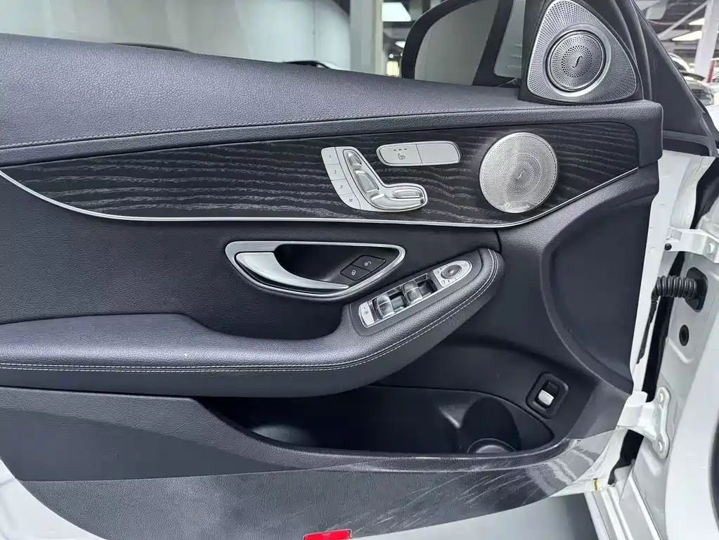 Mercedes-Benz C-Class 2021 — фото 4