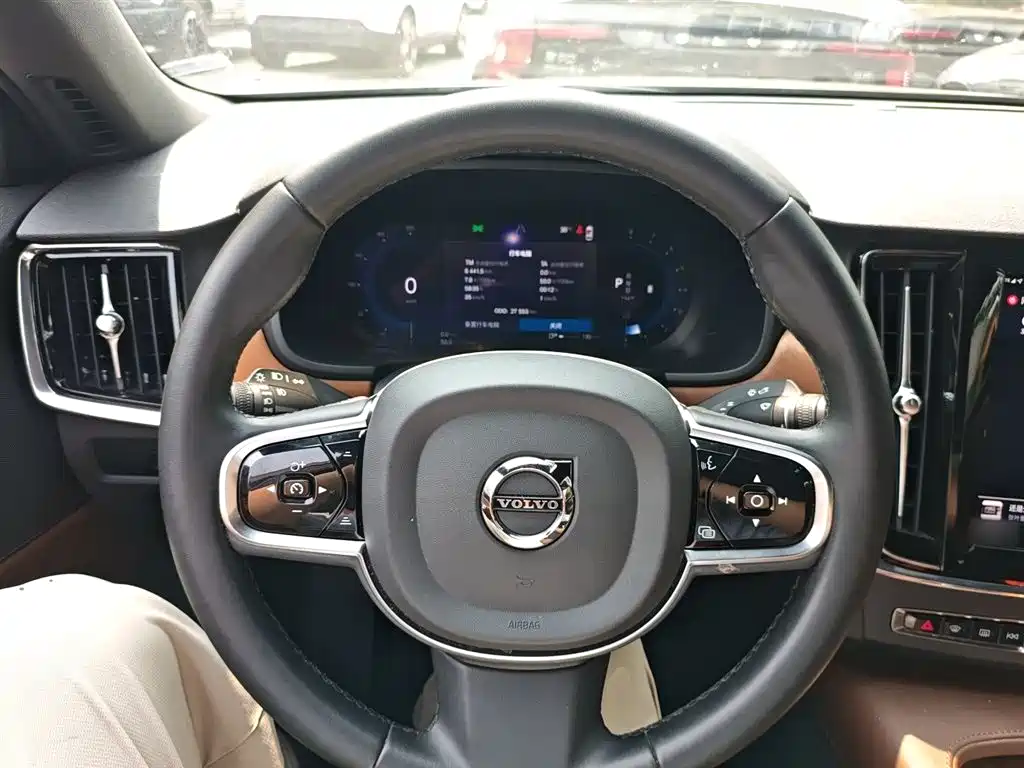 Volvo S90 2024 — фото 11