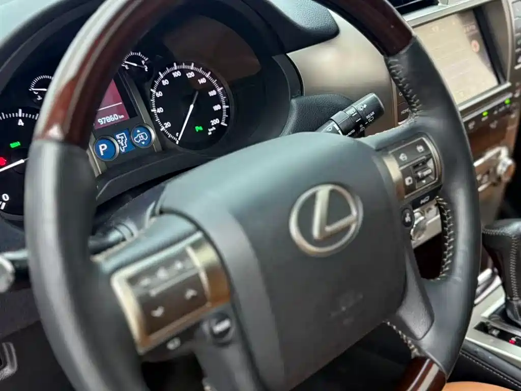 Lexus GX 2015 — фото 9