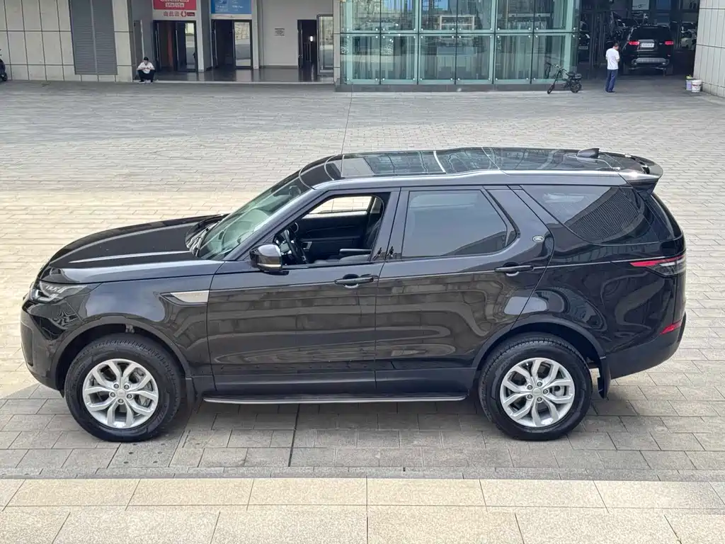Land Rover Discovery 2019 — фото 4