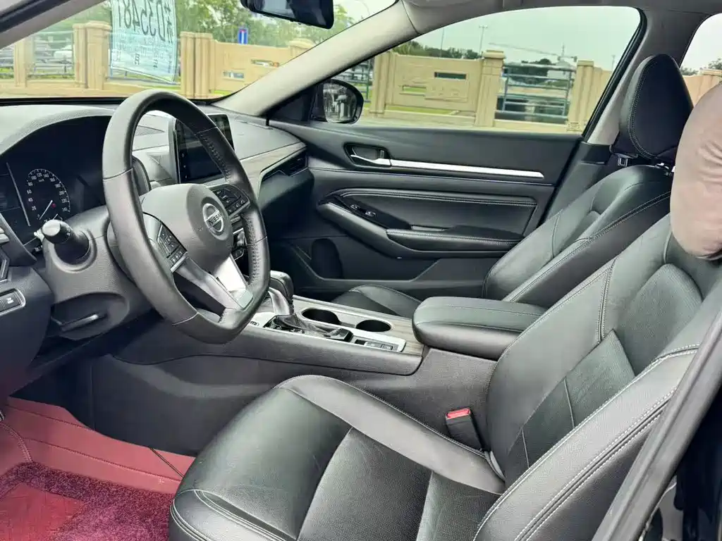 Nissan Teana 2022