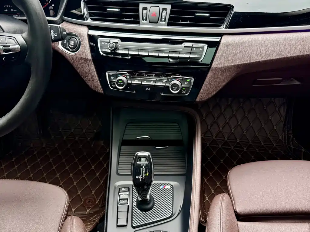 BMW X1 2021 — фото 17