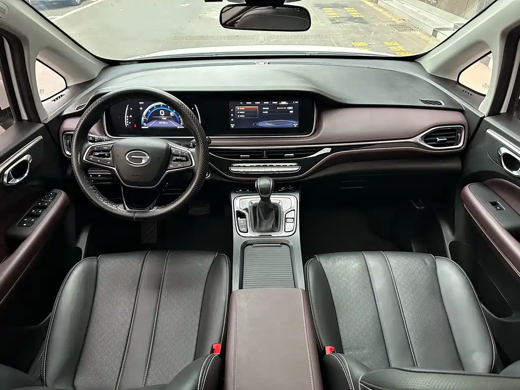 GAC Trumpchi M6 2022 — фото 15