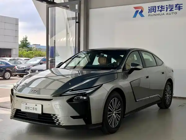 Lexus ES 2026