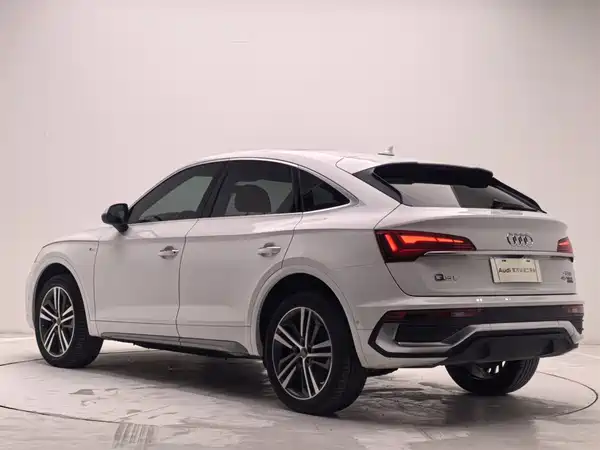 Audi Q5L Sportback 2021