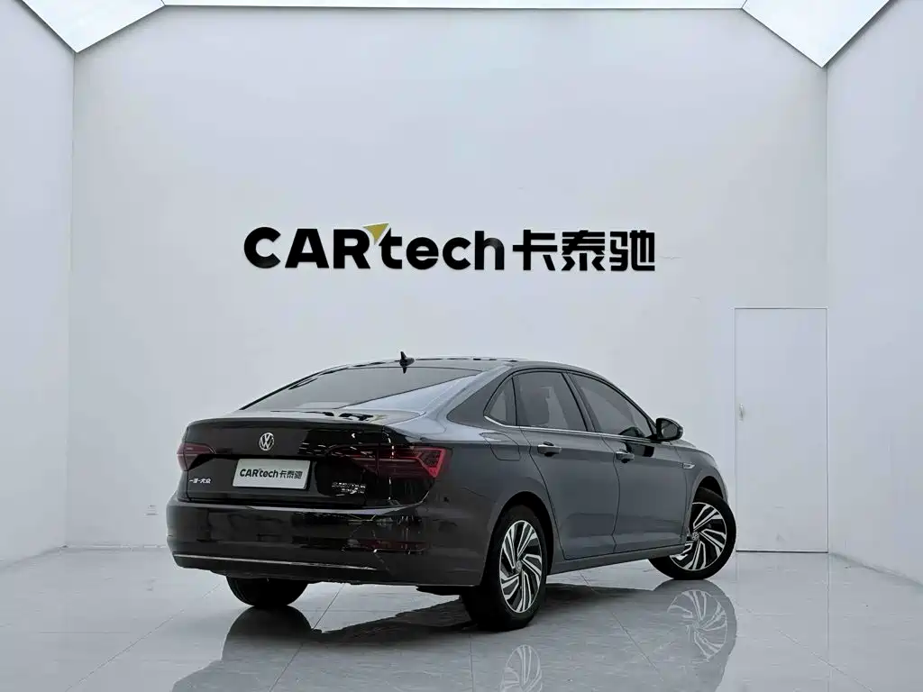 Volkswagen Sagitar 2022