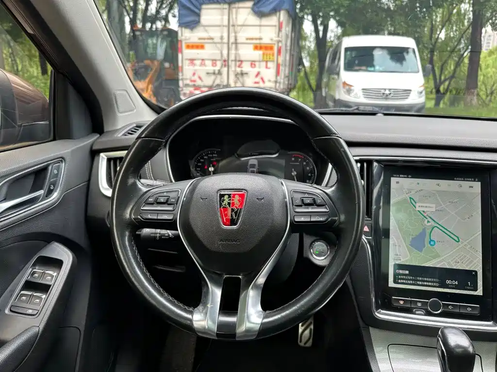 Roewe RX5 2018 — фото 13