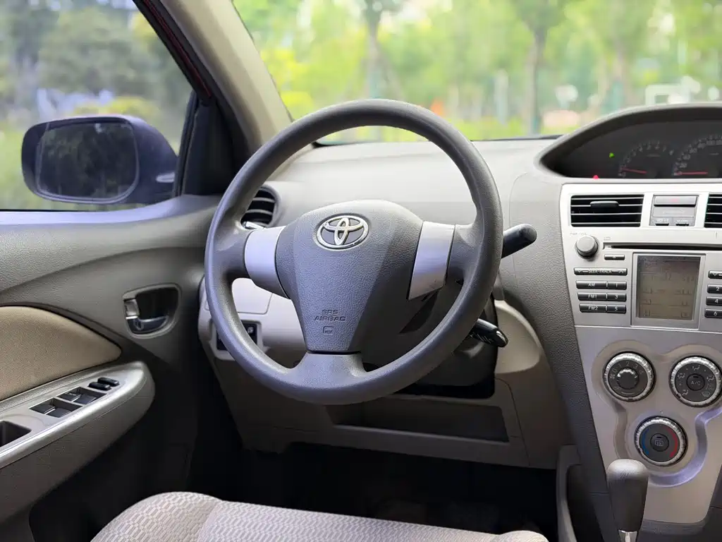 Toyota Vios 2011 — фото 23