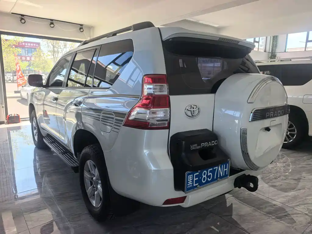 Toyota Prado 2017 — фото 6